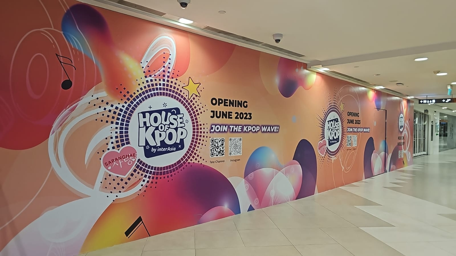 Shop Hoarding & Light Boxes
